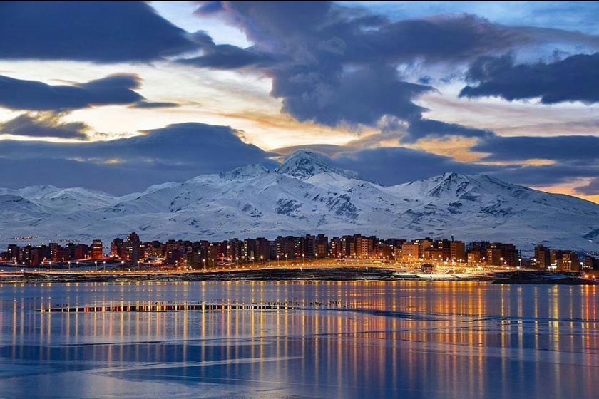 دریاچه شورابیل؛ نگین فیروزه ای...