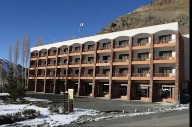 هتل جهانگردی دیزین