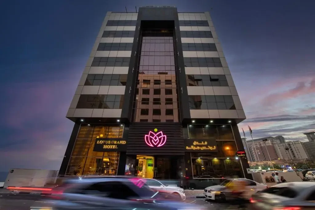 لوتوس گرند(Lotus Grand)