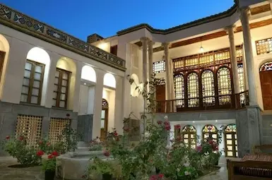 اقامتگاه سنتی ایروانی اصفهان
