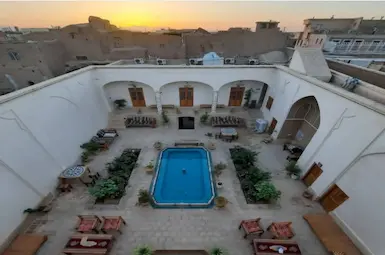 اقامتگاه سنتی دیبا کاشان