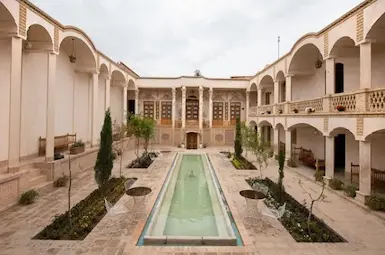 اقامتگاه سنتی عمارت محمودیه کاشان