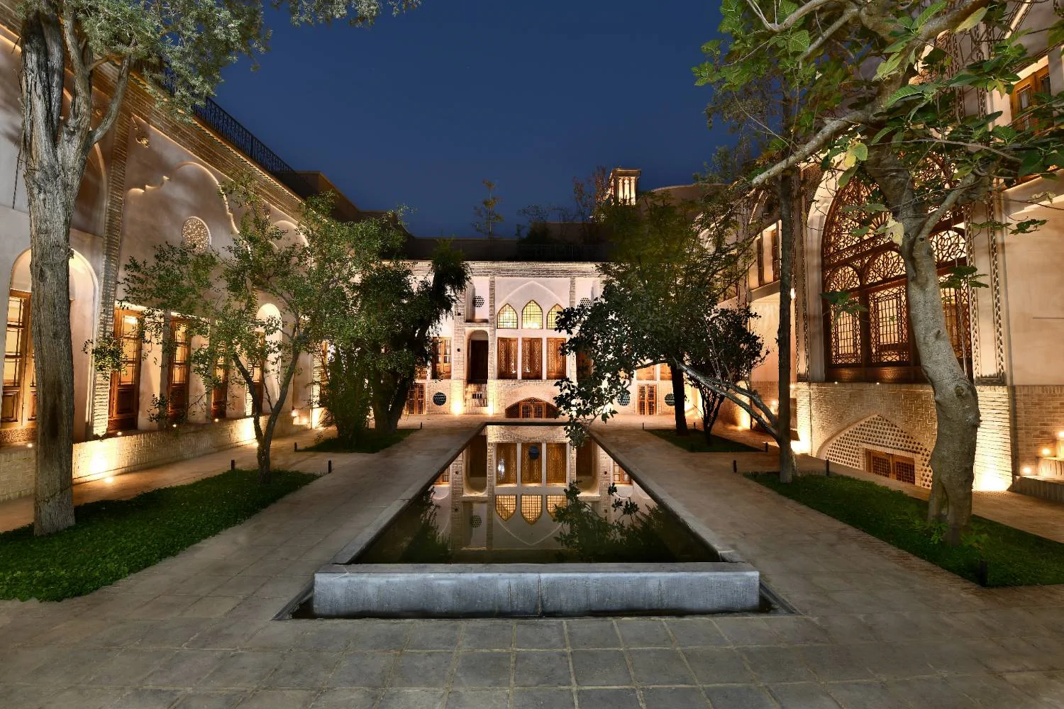 استادی