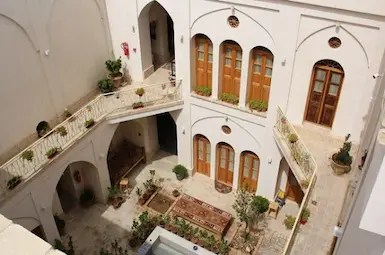 اقامتگاه سنتی سرای امیر کاشان