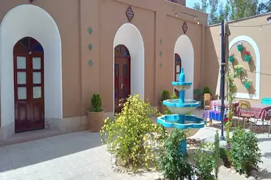 اقامتگاه بوم گردی کاج کهن کرمان