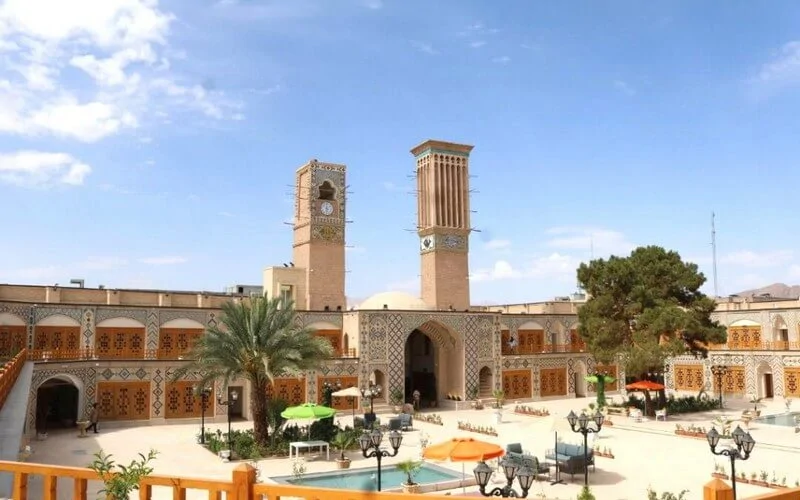 کاروانیکا