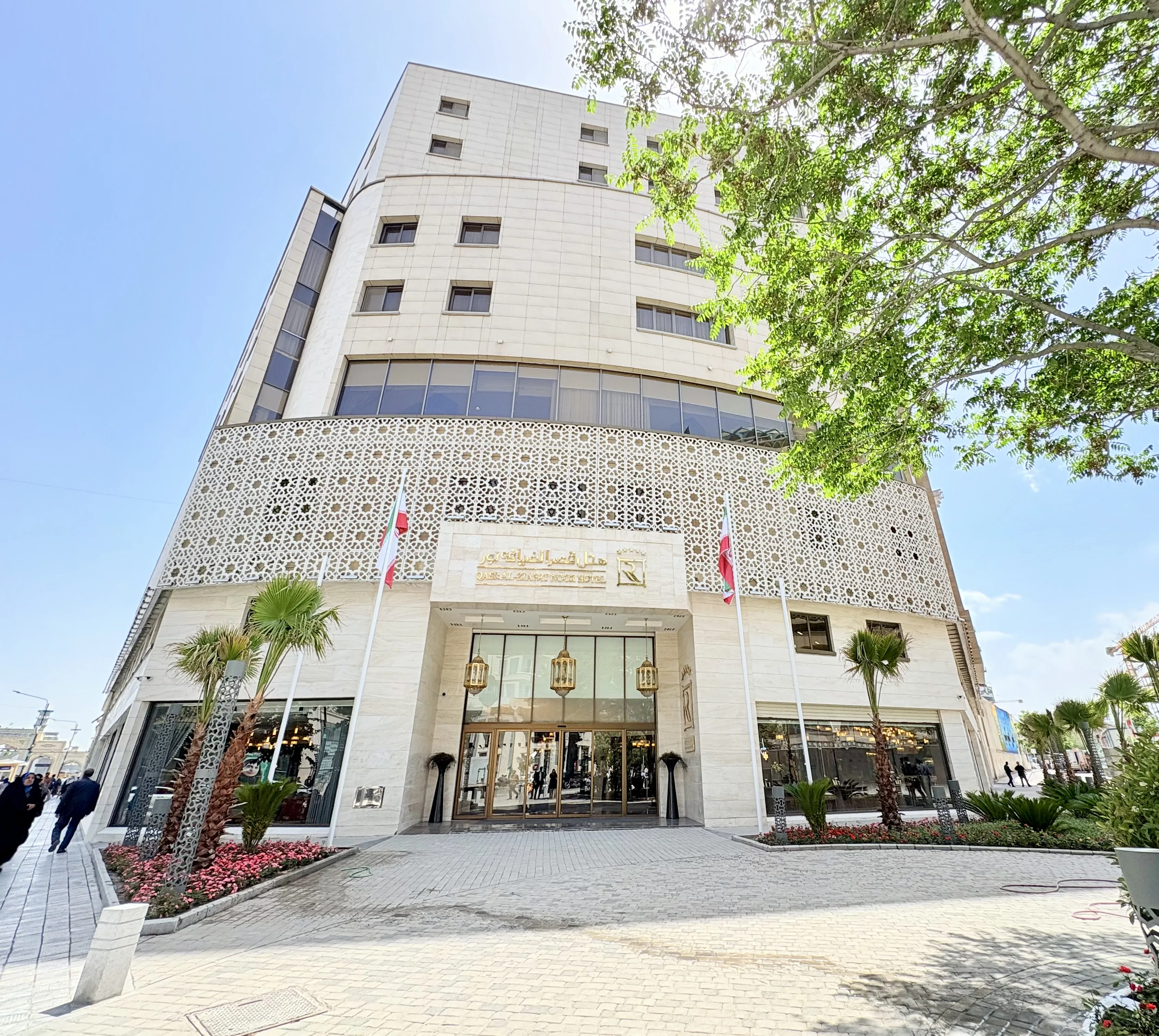 Ghasr Alziafeh Nor