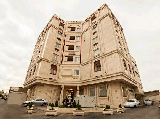 میبد