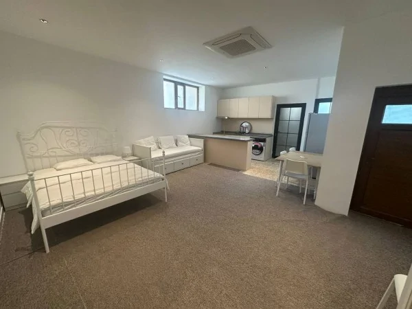 Arak Apartment