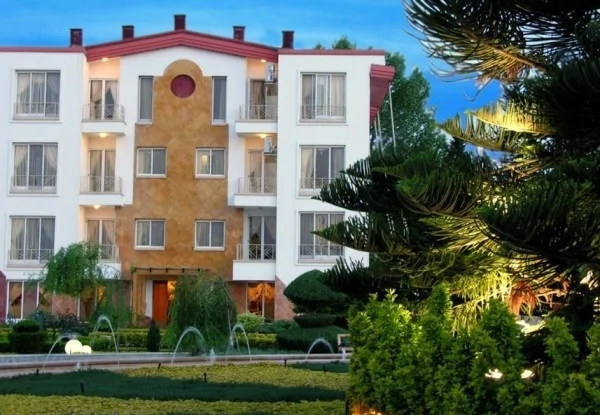 Morvarid Khazar