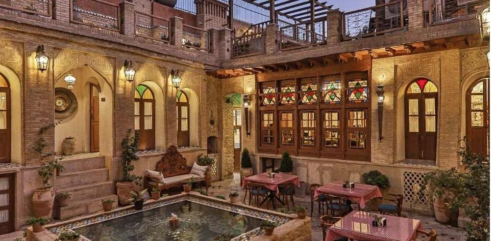 عمارت سحرخیزان