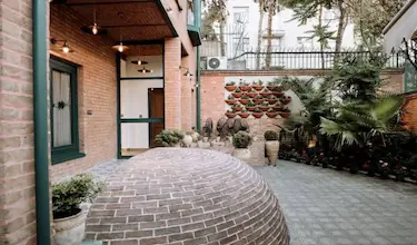 عمارت 85
