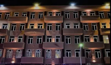 زیبا