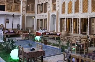 هتل آنتیک ملک التجار یزد